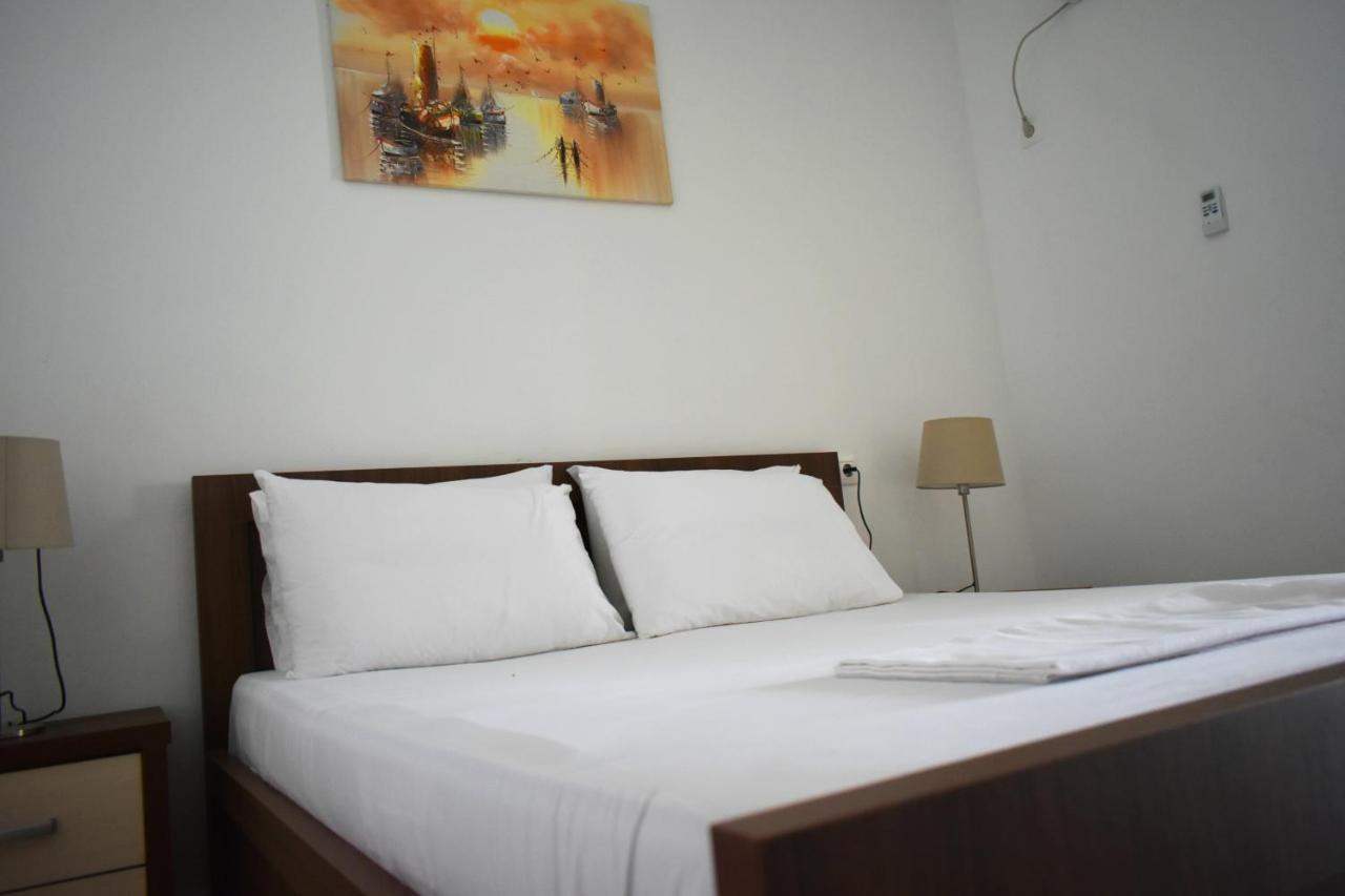 Ionio Rooms II Himare Exterior foto