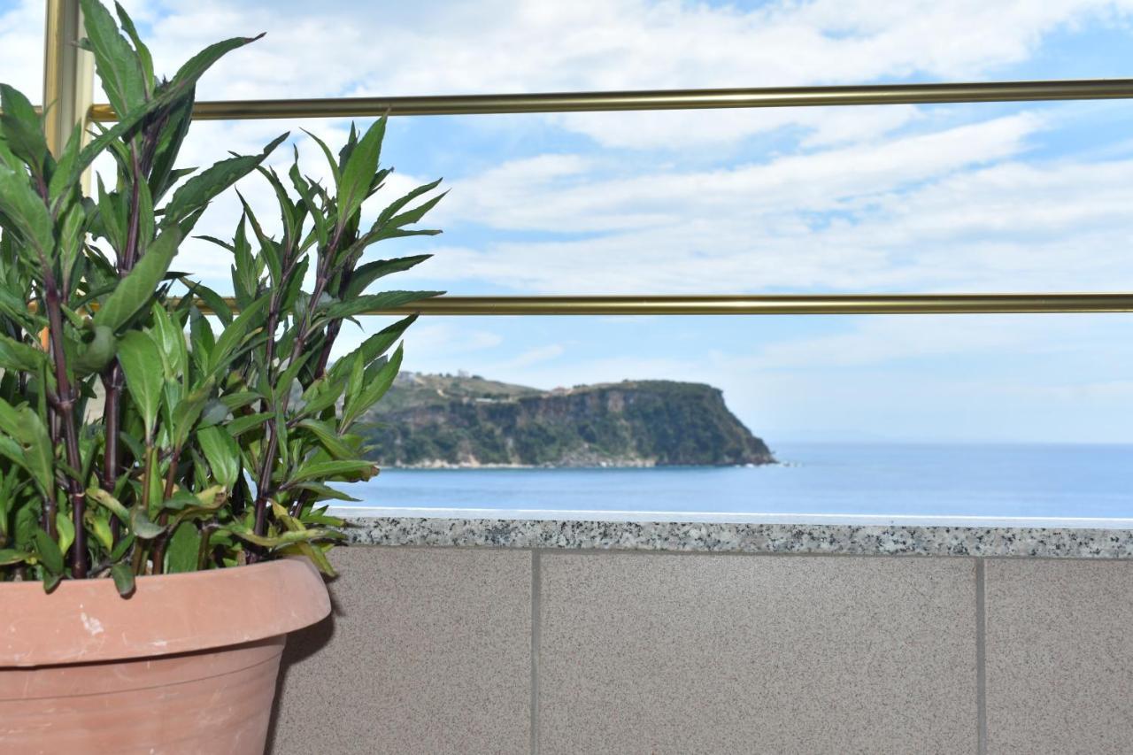 Ionio Rooms II Himare Exterior foto