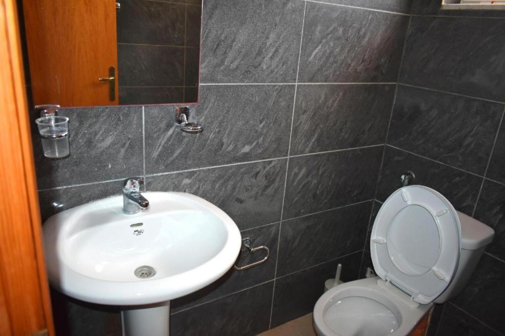 Ionio Rooms II Himare Exterior foto