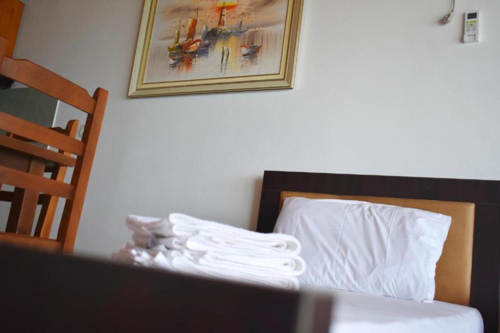 Ionio Rooms II Himare Exterior foto