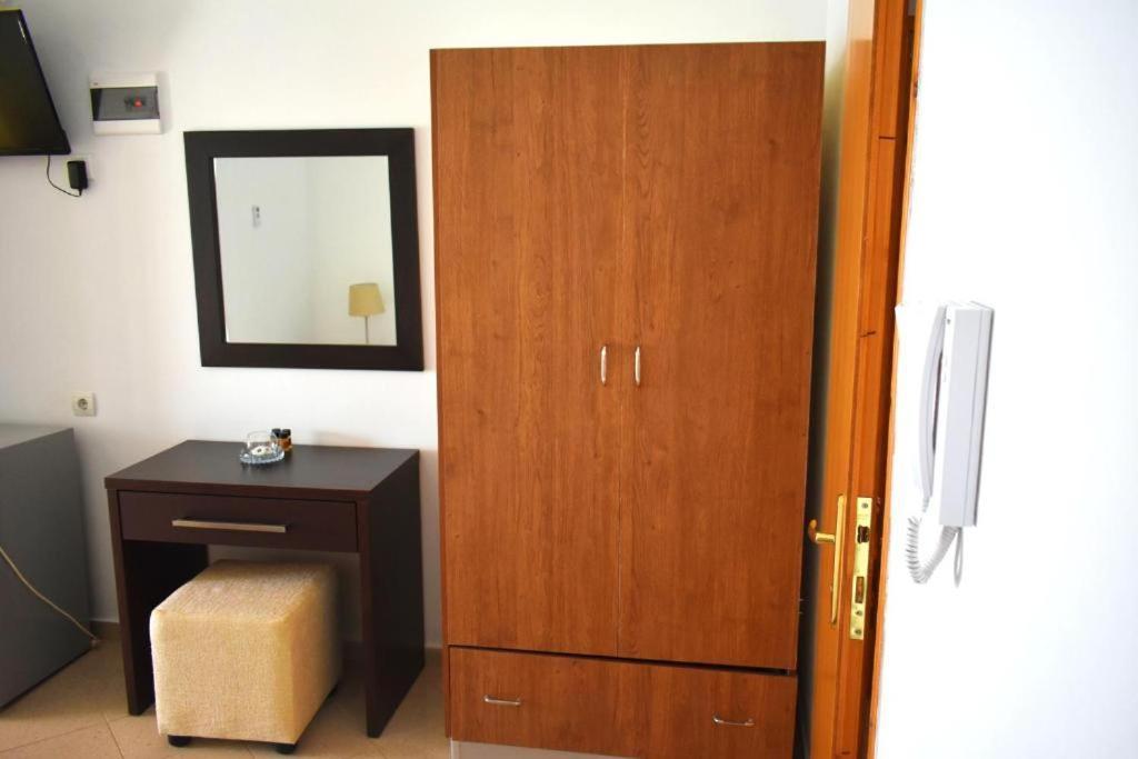 Ionio Rooms II Himare Exterior foto