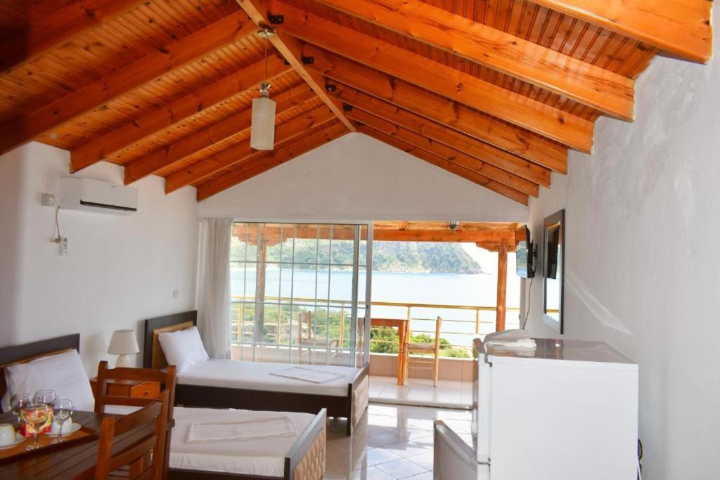 Ionio Rooms II Himare Exterior foto